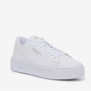 Puma Smash PlatformWhite Sneakers. Size 6. Women’s